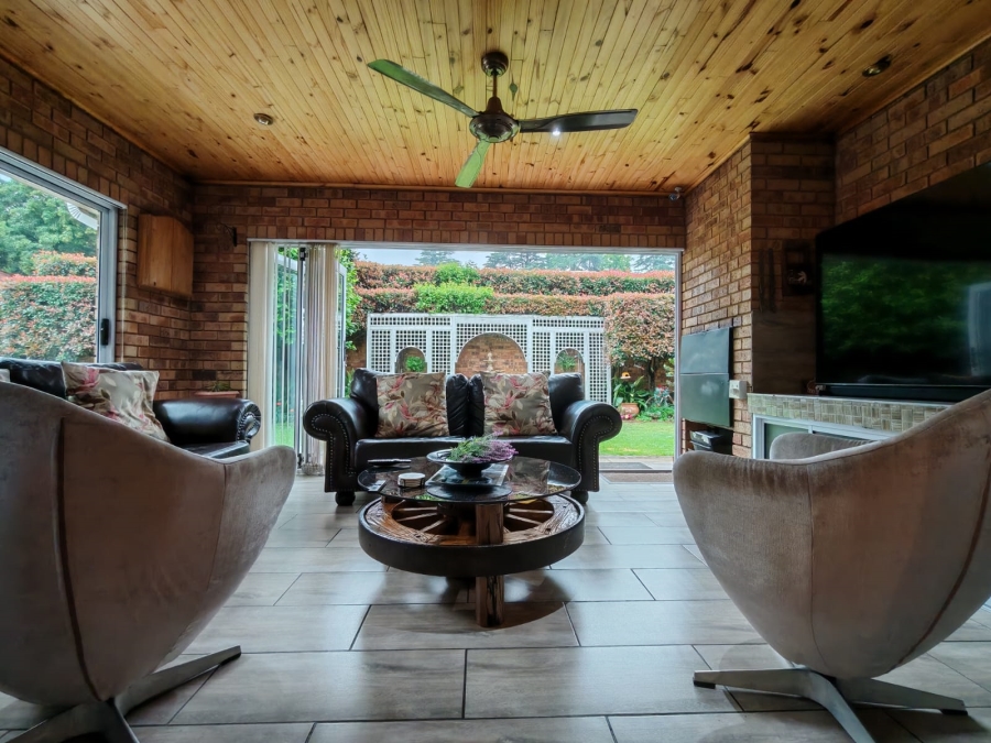 3 Bedroom Property for Sale in Three Rivers Proper Gauteng