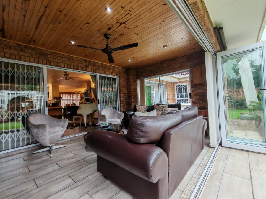 3 Bedroom Property for Sale in Three Rivers Proper Gauteng