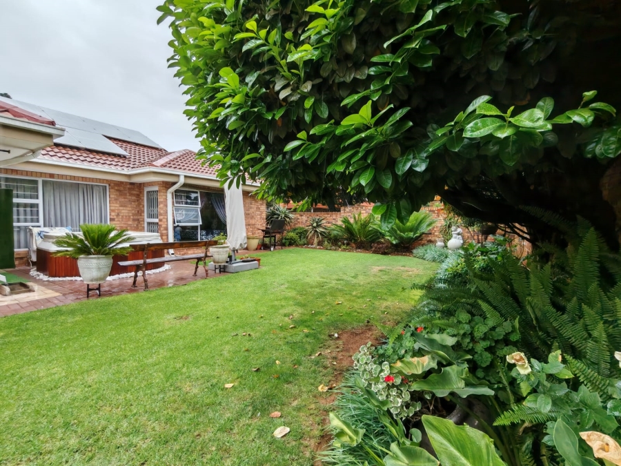 3 Bedroom Property for Sale in Three Rivers Proper Gauteng