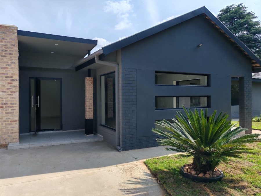 4 Bedroom Property for Sale in Risiville Gauteng