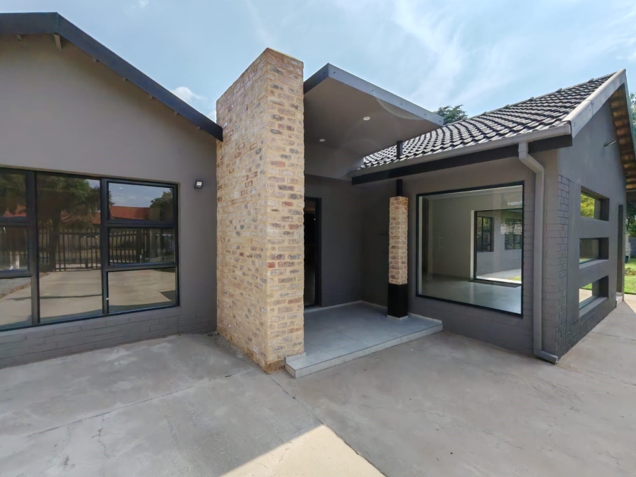 4 Bedroom Property for Sale in Risiville Gauteng