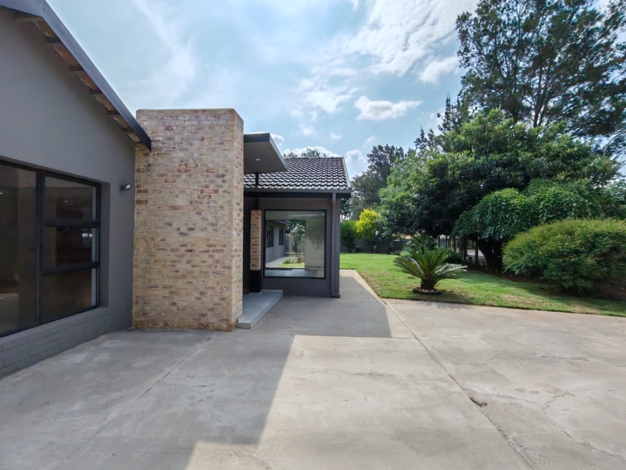 4 Bedroom Property for Sale in Risiville Gauteng