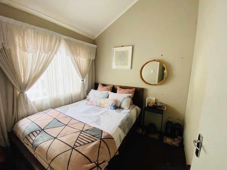 2 Bedroom Property for Sale in Savanna City Gauteng