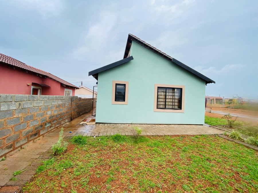 2 Bedroom Property for Sale in Savanna City Gauteng