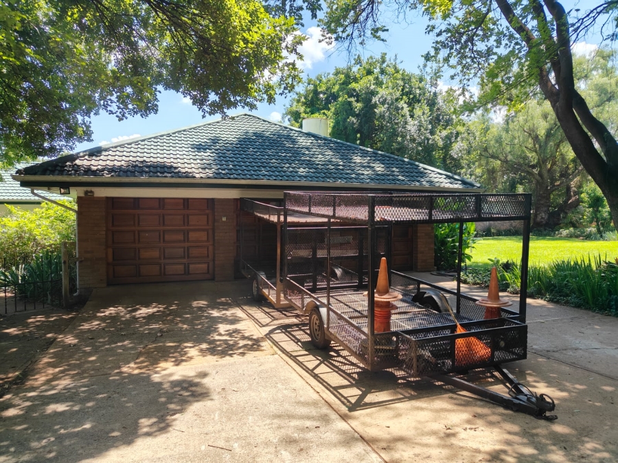 To Let 3 Bedroom Property for Rent in Glen Donald A H Gauteng