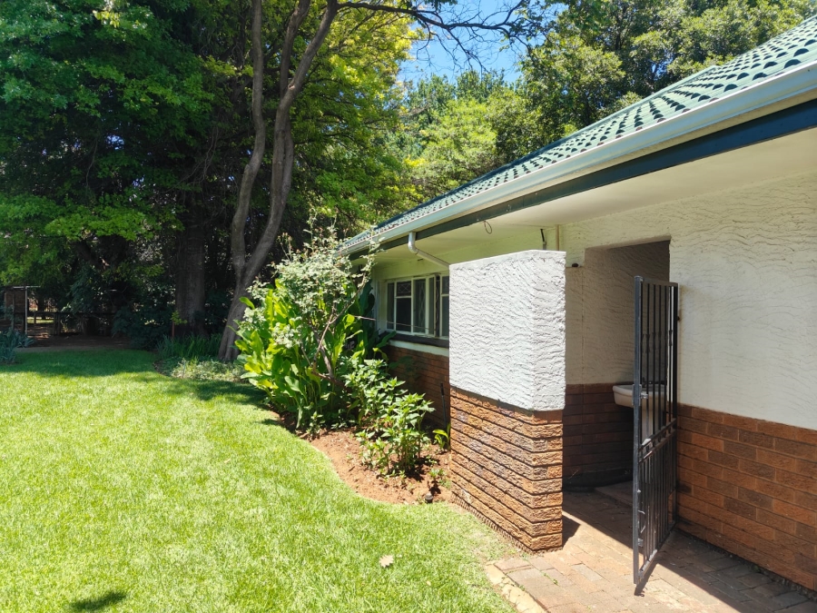 To Let 3 Bedroom Property for Rent in Glen Donald A H Gauteng