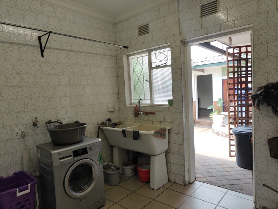 To Let 3 Bedroom Property for Rent in Glen Donald A H Gauteng