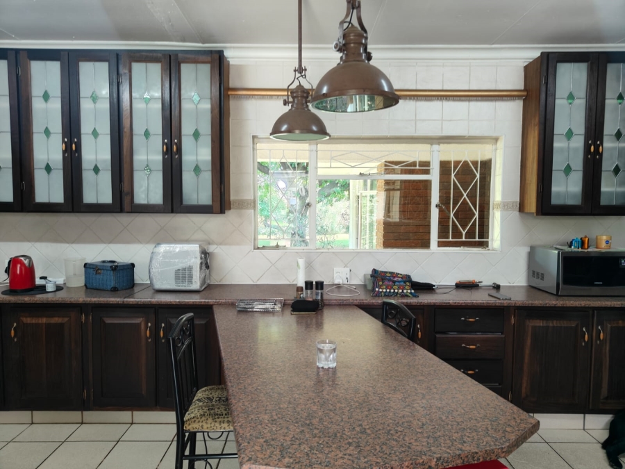 To Let 3 Bedroom Property for Rent in Glen Donald A H Gauteng