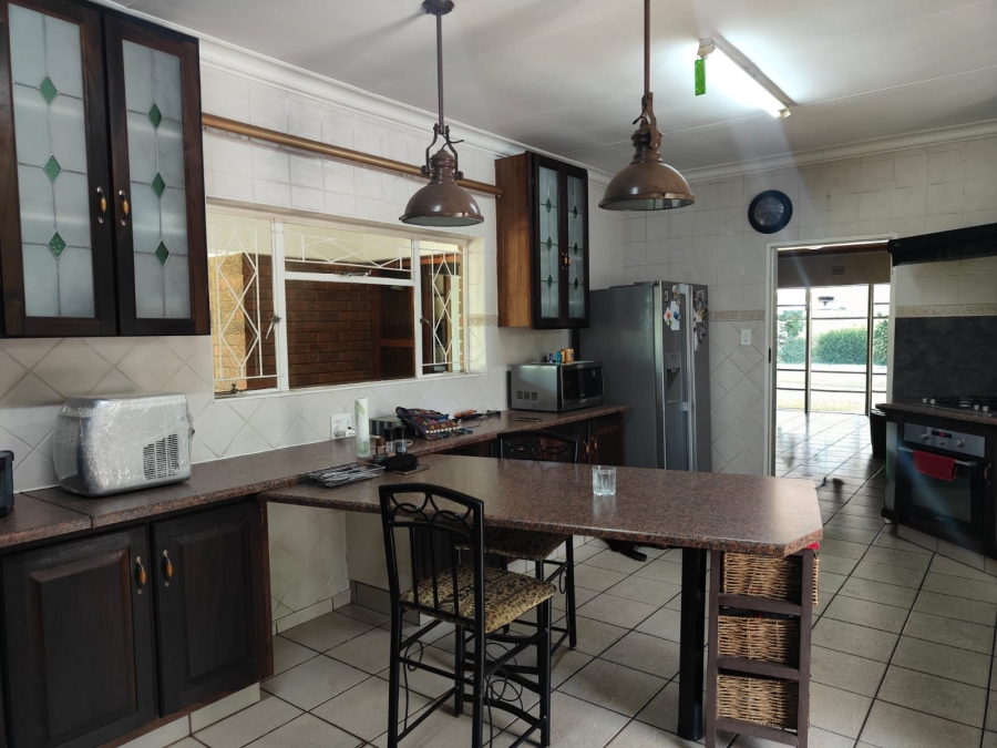 To Let 3 Bedroom Property for Rent in Glen Donald A H Gauteng