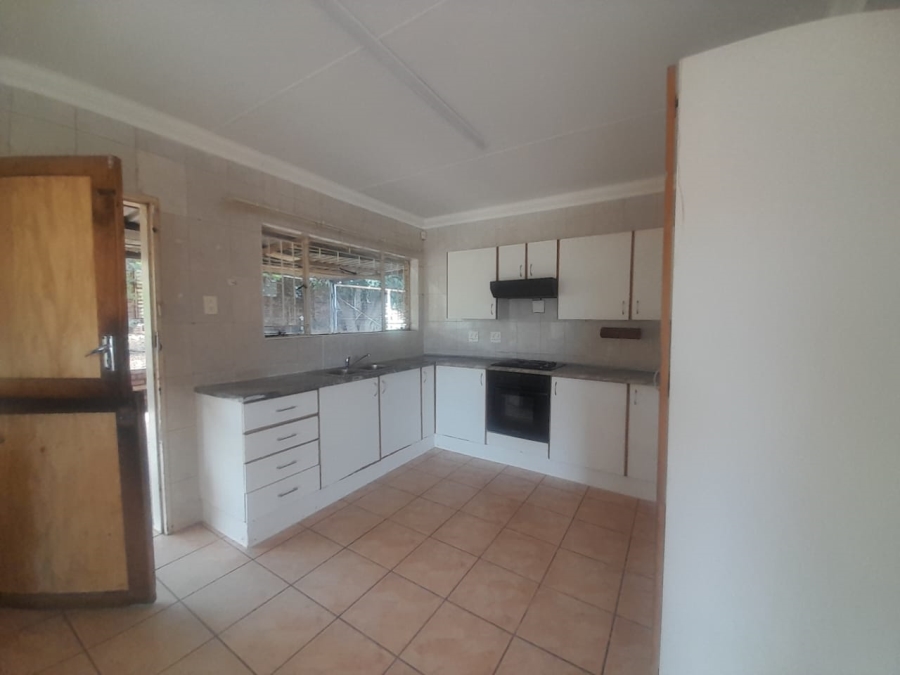 To Let 2 Bedroom Property for Rent in Helenarus Gauteng