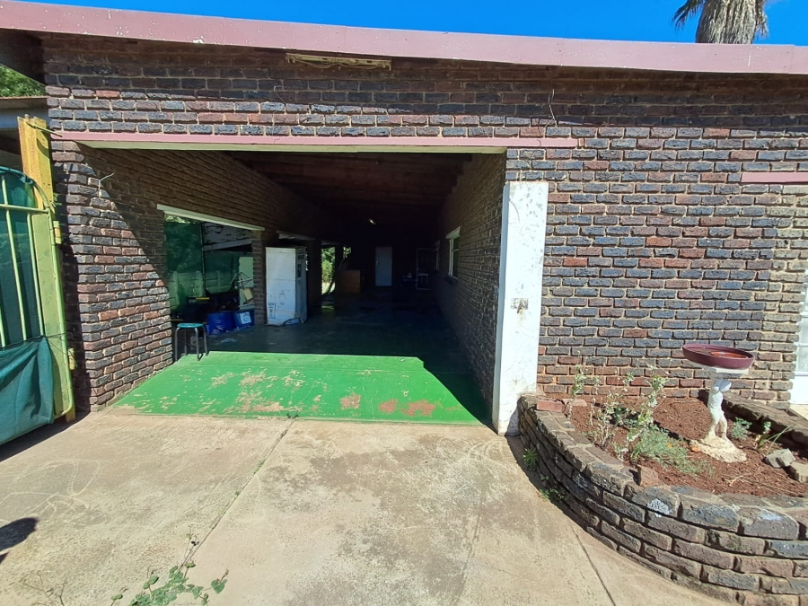 To Let 3 Bedroom Property for Rent in Three Rivers East Gauteng