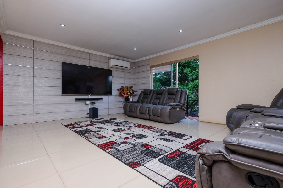 4 Bedroom Property for Sale in Rangeview Gauteng