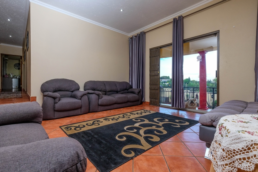 4 Bedroom Property for Sale in Rangeview Gauteng