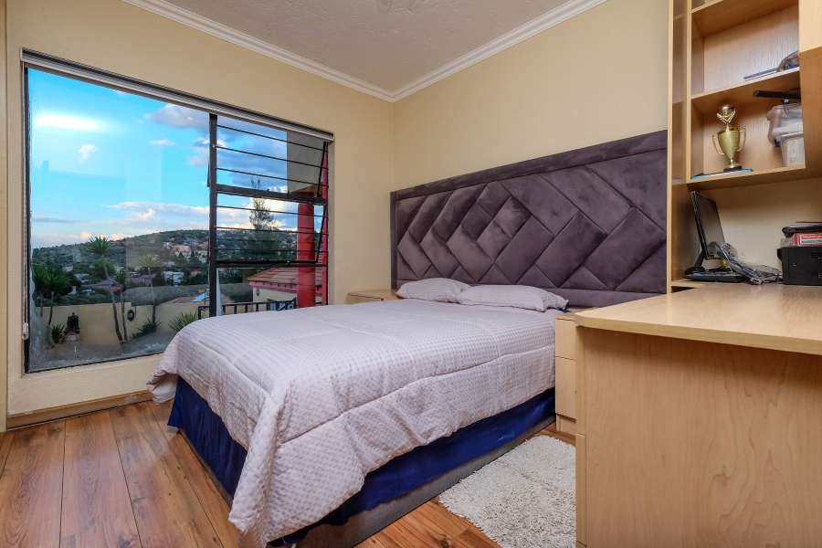 4 Bedroom Property for Sale in Rangeview Gauteng
