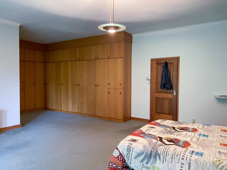 To Let 4 Bedroom Property for Rent in Zwavelpoort Gauteng