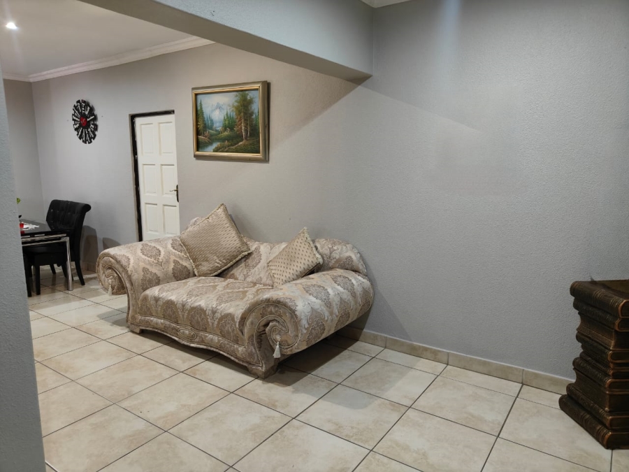 To Let 3 Bedroom Property for Rent in Three Rivers East Gauteng