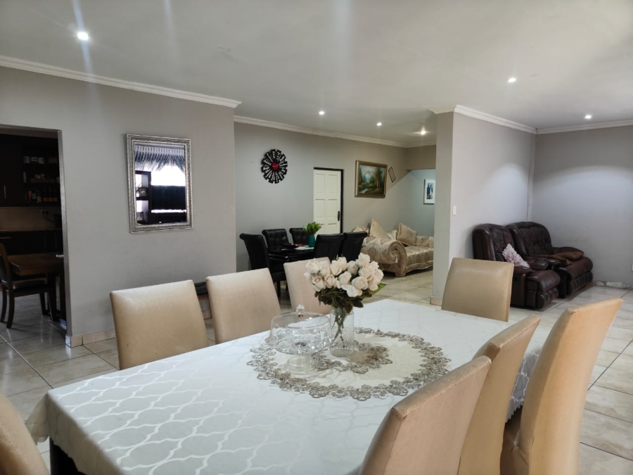 To Let 3 Bedroom Property for Rent in Three Rivers East Gauteng