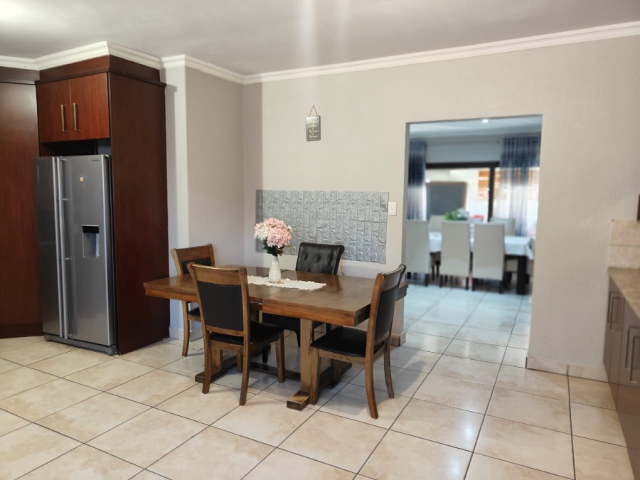 To Let 3 Bedroom Property for Rent in Three Rivers East Gauteng