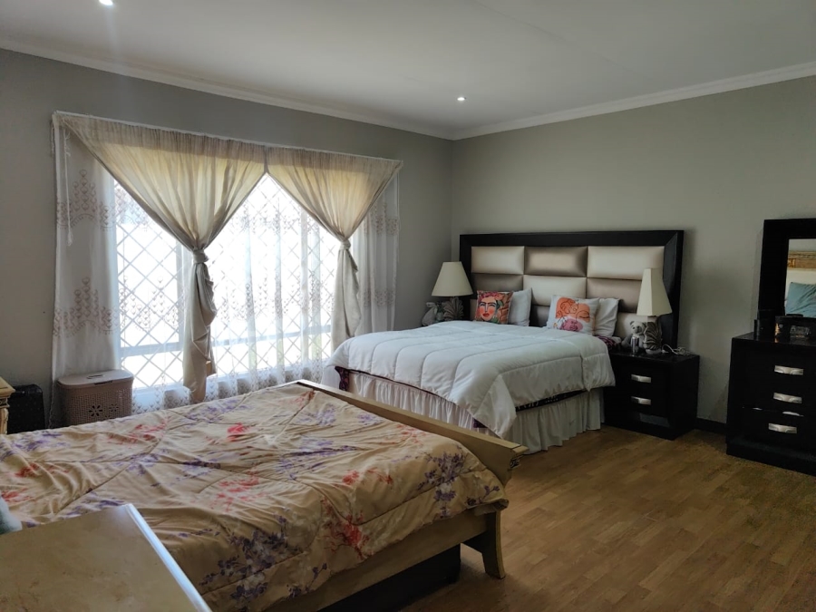 To Let 3 Bedroom Property for Rent in Three Rivers East Gauteng