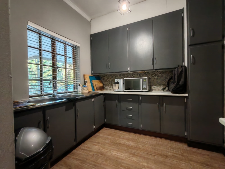 3 Bedroom Property for Sale in Three Rivers Proper Gauteng