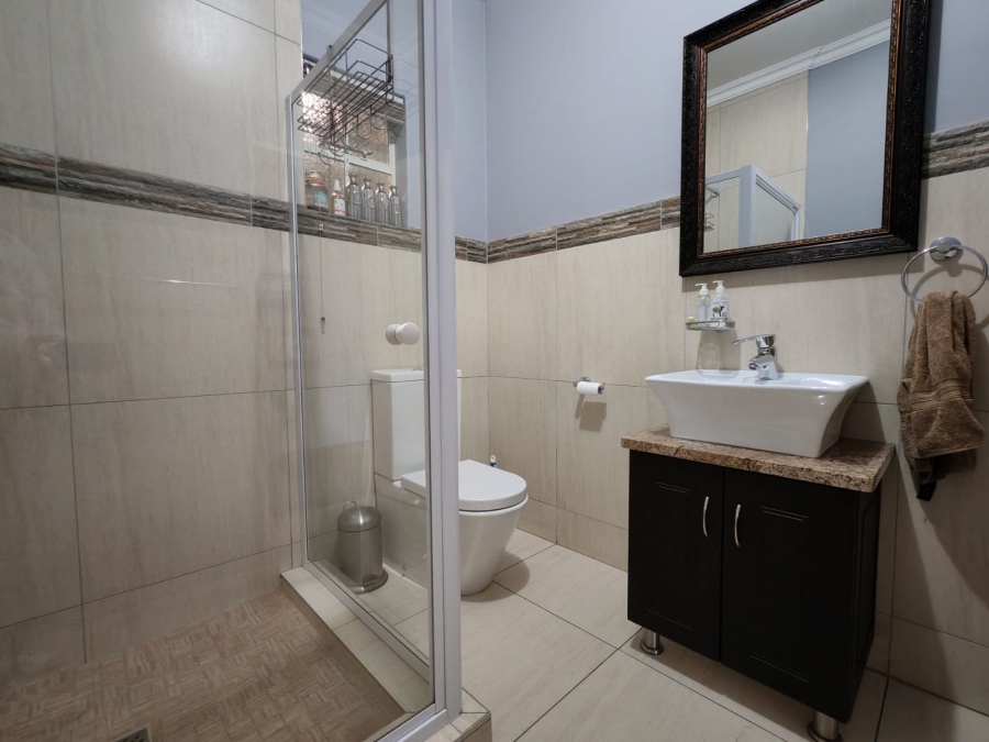 3 Bedroom Property for Sale in Three Rivers Proper Gauteng