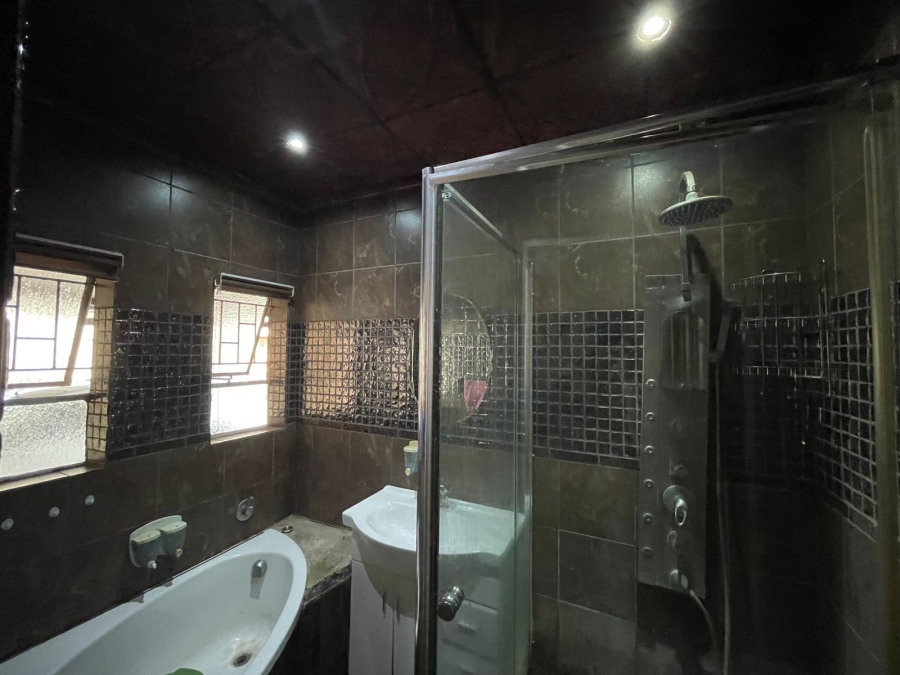 To Let 4 Bedroom Property for Rent in Vanderbijlpark SE 1 Gauteng