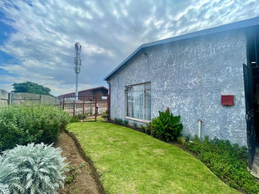 4 Bedroom Property for Sale in Reigerpark Gauteng