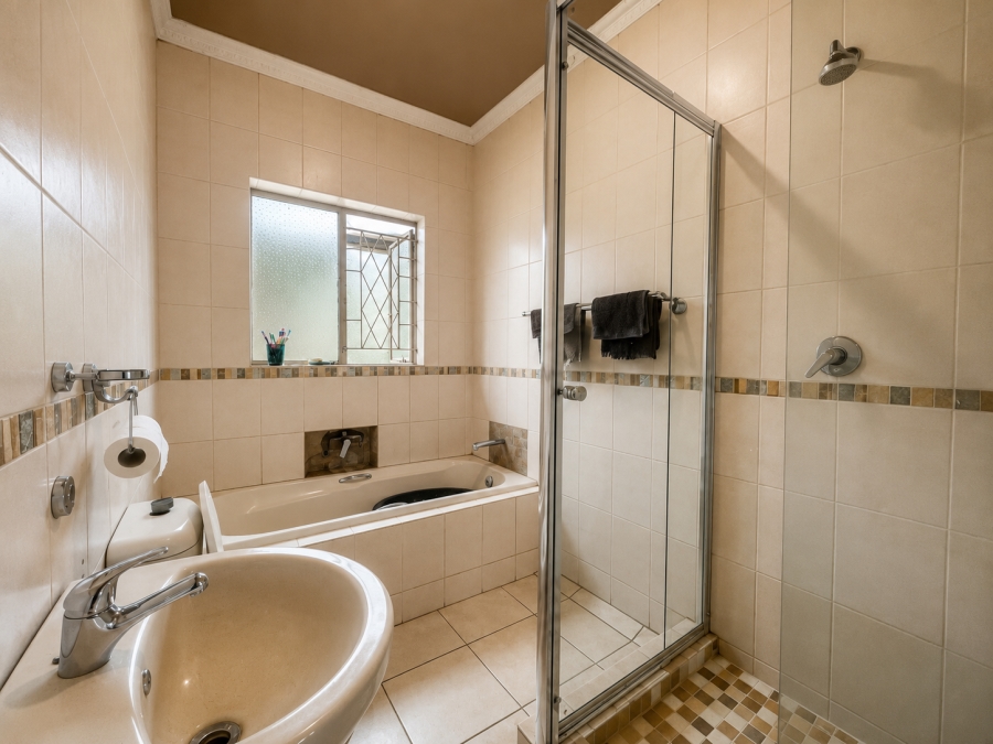 4 Bedroom Property for Sale in Reigerpark Gauteng