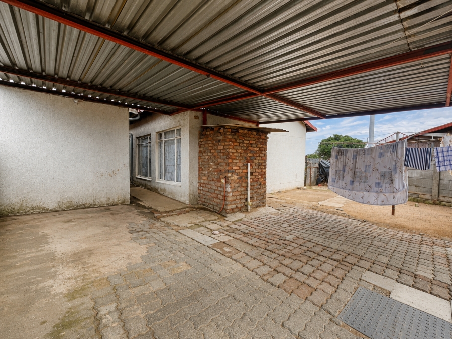 4 Bedroom Property for Sale in Reigerpark Gauteng