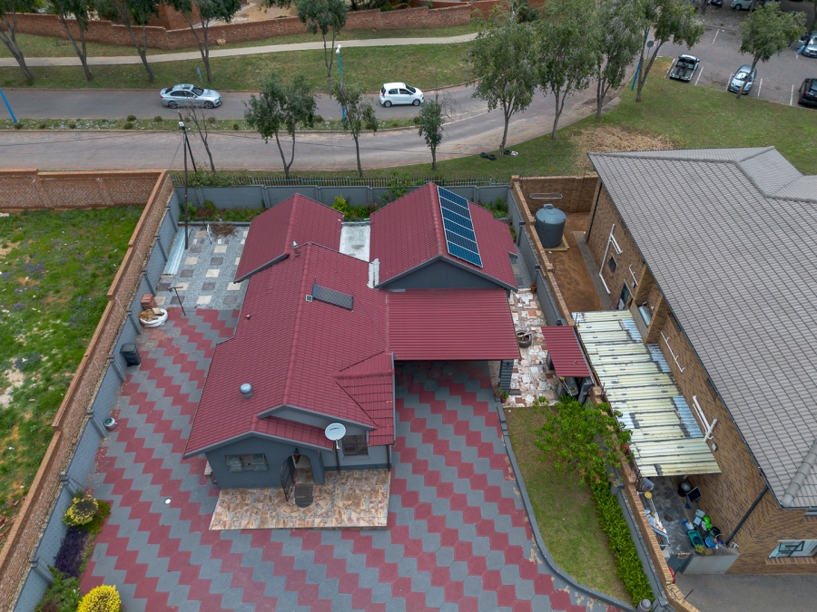 3 Bedroom Property for Sale in Marlboro Gardens Gauteng