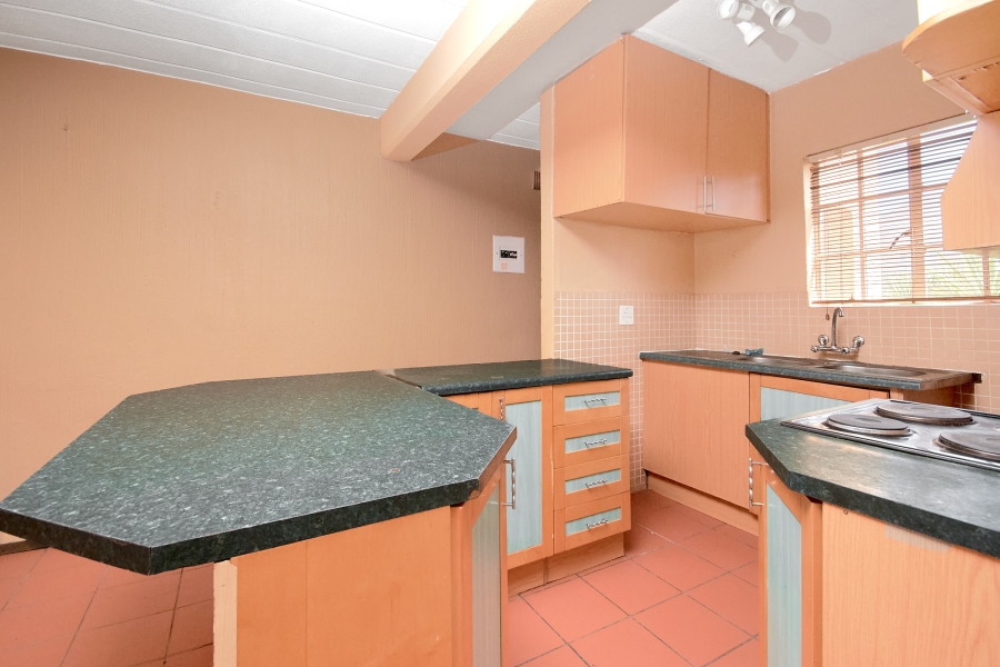 To Let 2 Bedroom Property for Rent in Horison Gauteng