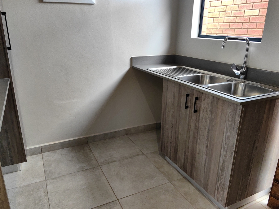 To Let 3 Bedroom Property for Rent in Six Fountains Residential Estate Gauteng