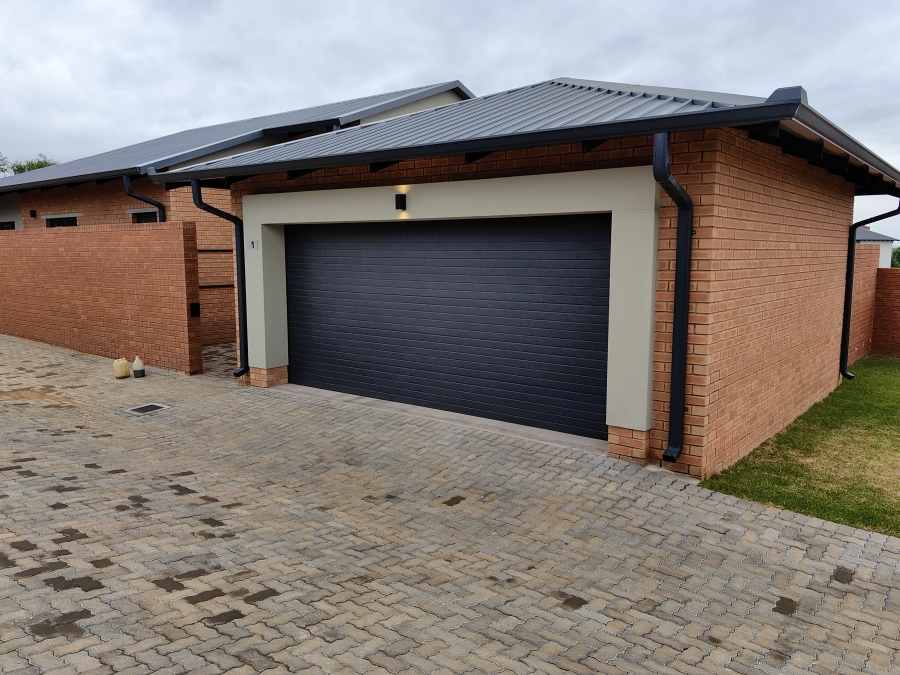 To Let 3 Bedroom Property for Rent in Six Fountains Residential Estate Gauteng