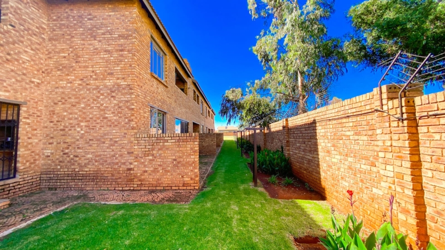 0 Bedroom Property for Sale in Krugersrus Gauteng