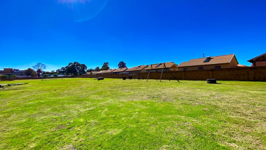 0 Bedroom Property for Sale in Krugersrus Gauteng