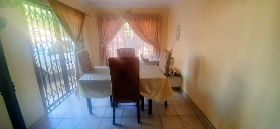 5 Bedroom Property for Sale in Birchleigh Gauteng