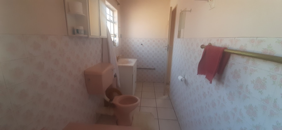 5 Bedroom Property for Sale in Birchleigh Gauteng