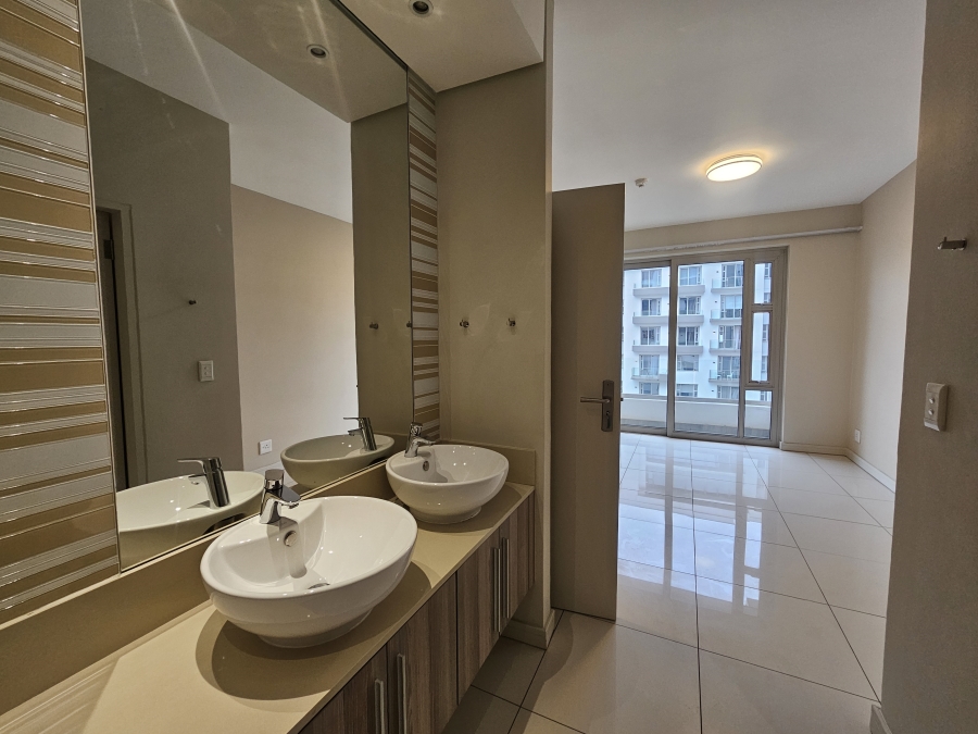 To Let 2 Bedroom Property for Rent in Rosebank Gauteng