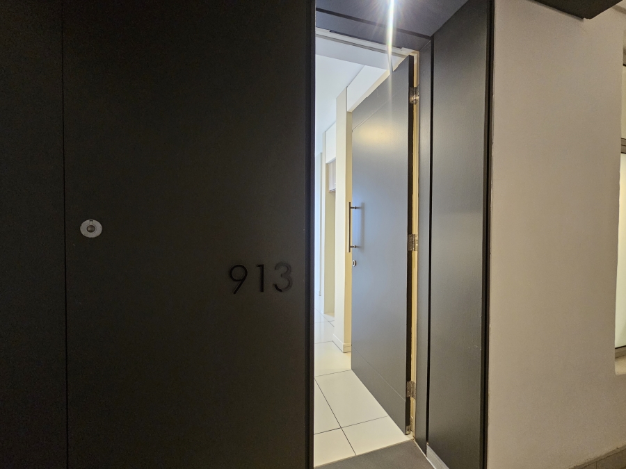 To Let 2 Bedroom Property for Rent in Rosebank Gauteng