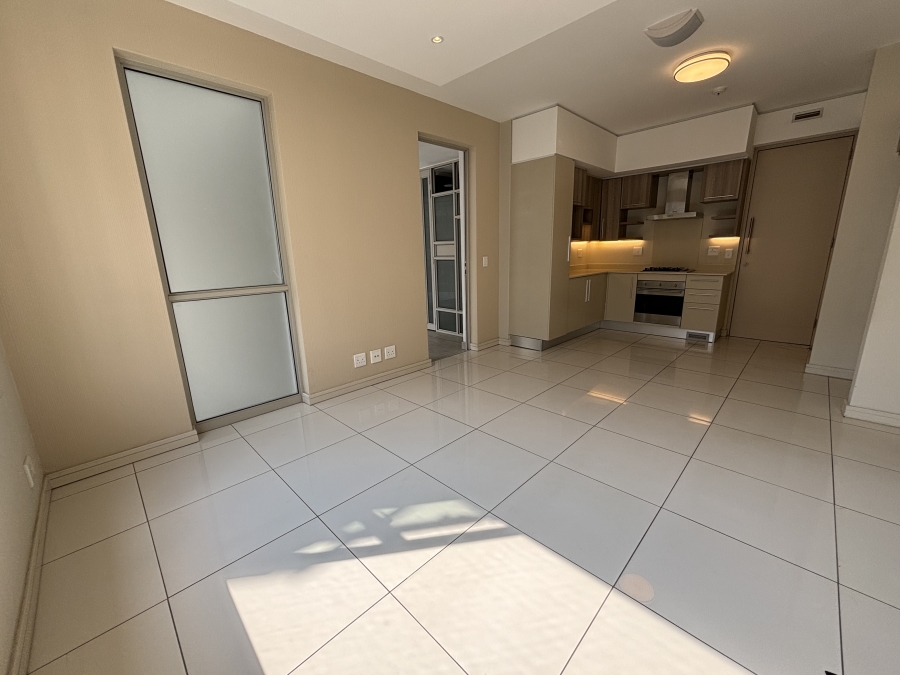 To Let 2 Bedroom Property for Rent in Rosebank Gauteng