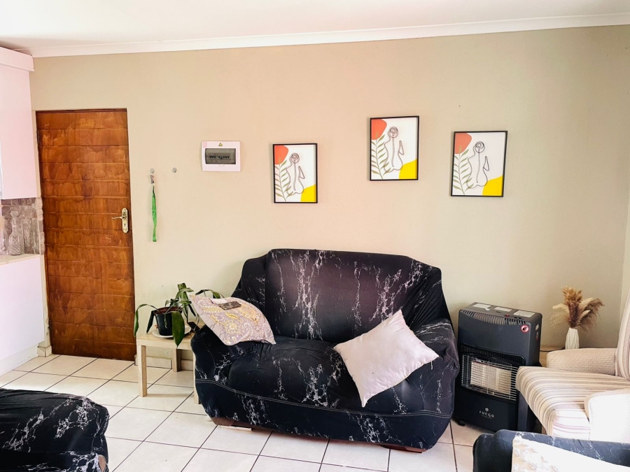 3 Bedroom Property for Sale in Kirkney Gauteng