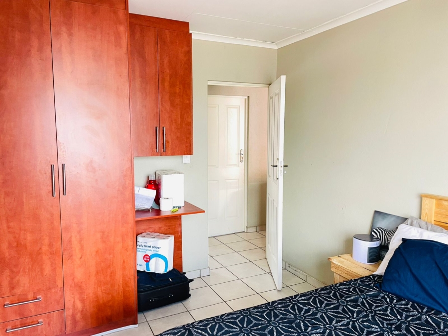 3 Bedroom Property for Sale in Kirkney Gauteng