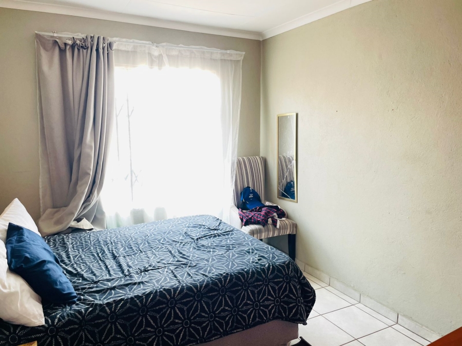 3 Bedroom Property for Sale in Kirkney Gauteng