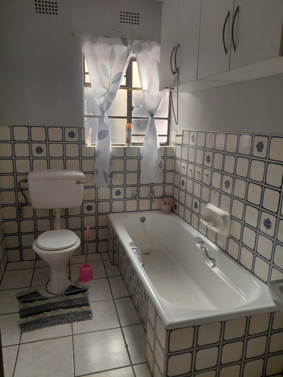 3 Bedroom Property for Sale in Birchleigh North Gauteng