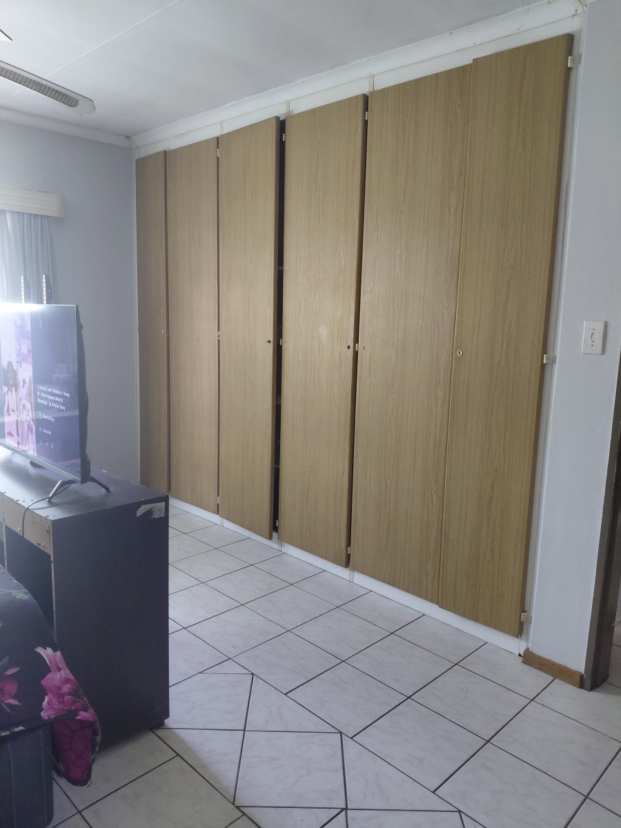 3 Bedroom Property for Sale in Birchleigh North Gauteng