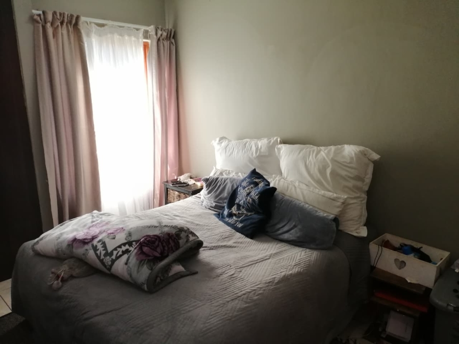 2 Bedroom Property for Sale in Pretorius Park Gauteng