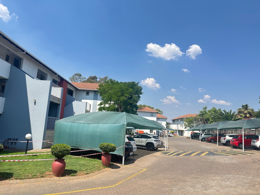 2 Bedroom Property for Sale in Groenkloof Gauteng