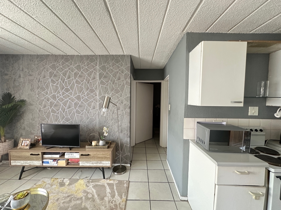 2 Bedroom Property for Sale in Groenkloof Gauteng