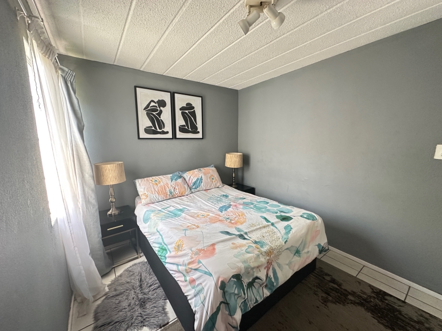 2 Bedroom Property for Sale in Groenkloof Gauteng