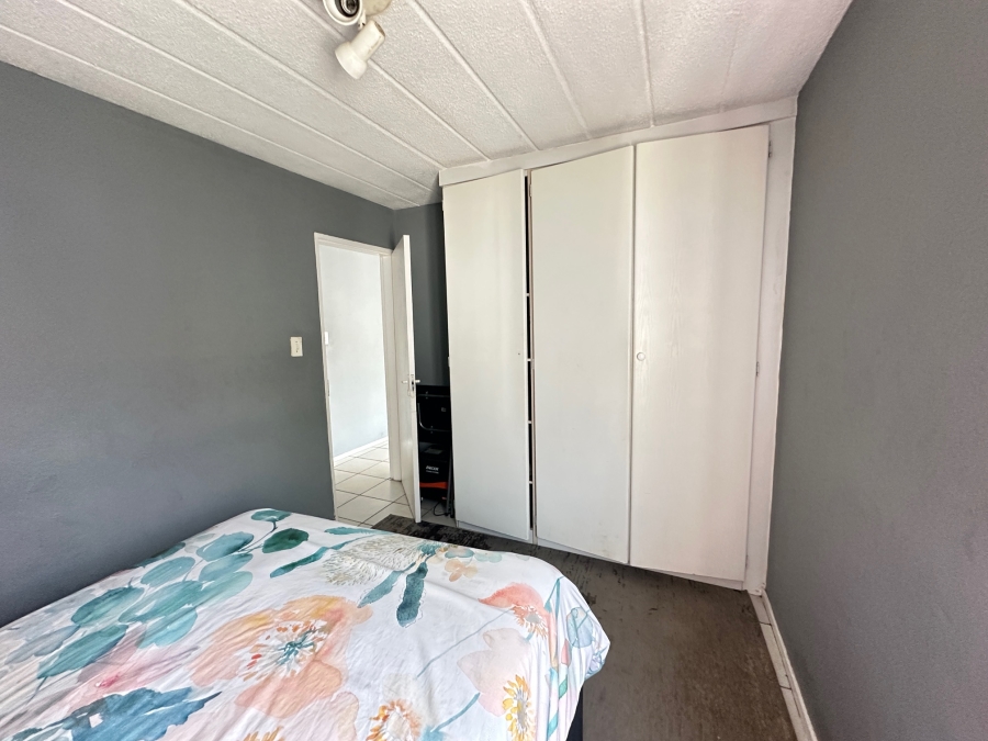 2 Bedroom Property for Sale in Groenkloof Gauteng